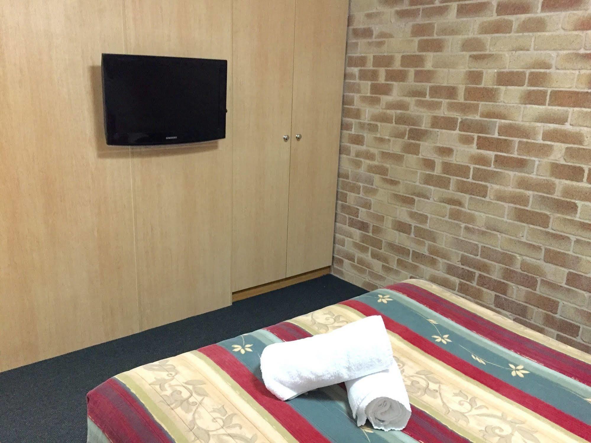 Country Gardens Motor Inn Toowoomba Exterior foto